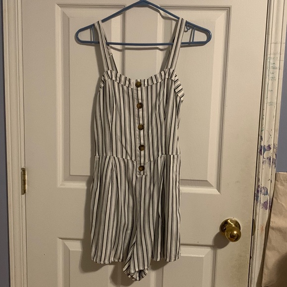 Hollister Striped Romper - Picture 1 of 3